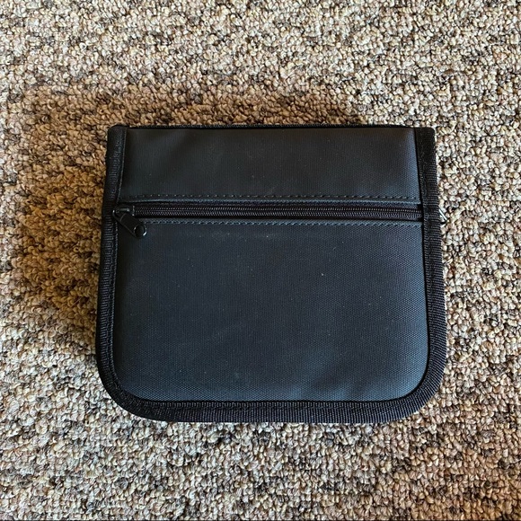‼️Axius DVD / CD Carrying Case‼️ - Picture 1 of 3